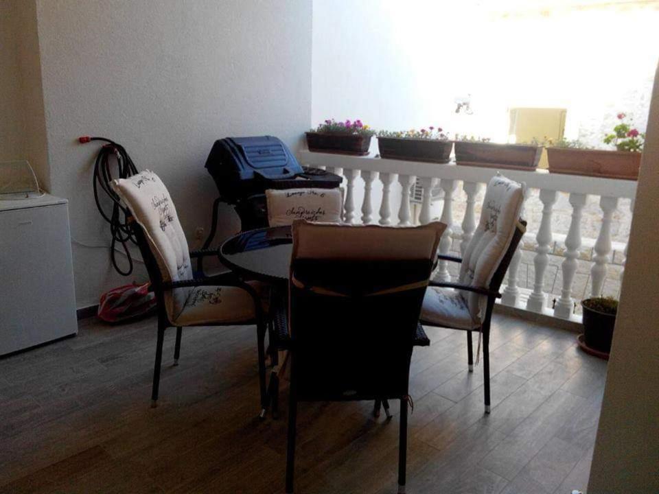 Apartmani Linda Vodice Zewnętrze zdjęcie