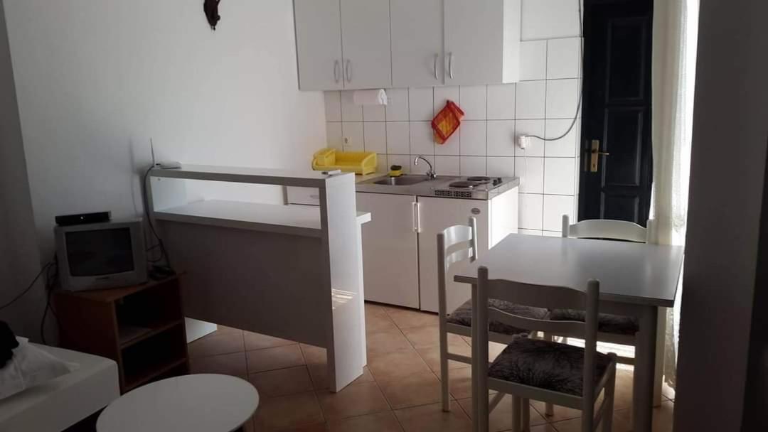 Apartmani Linda Vodice Zewnętrze zdjęcie