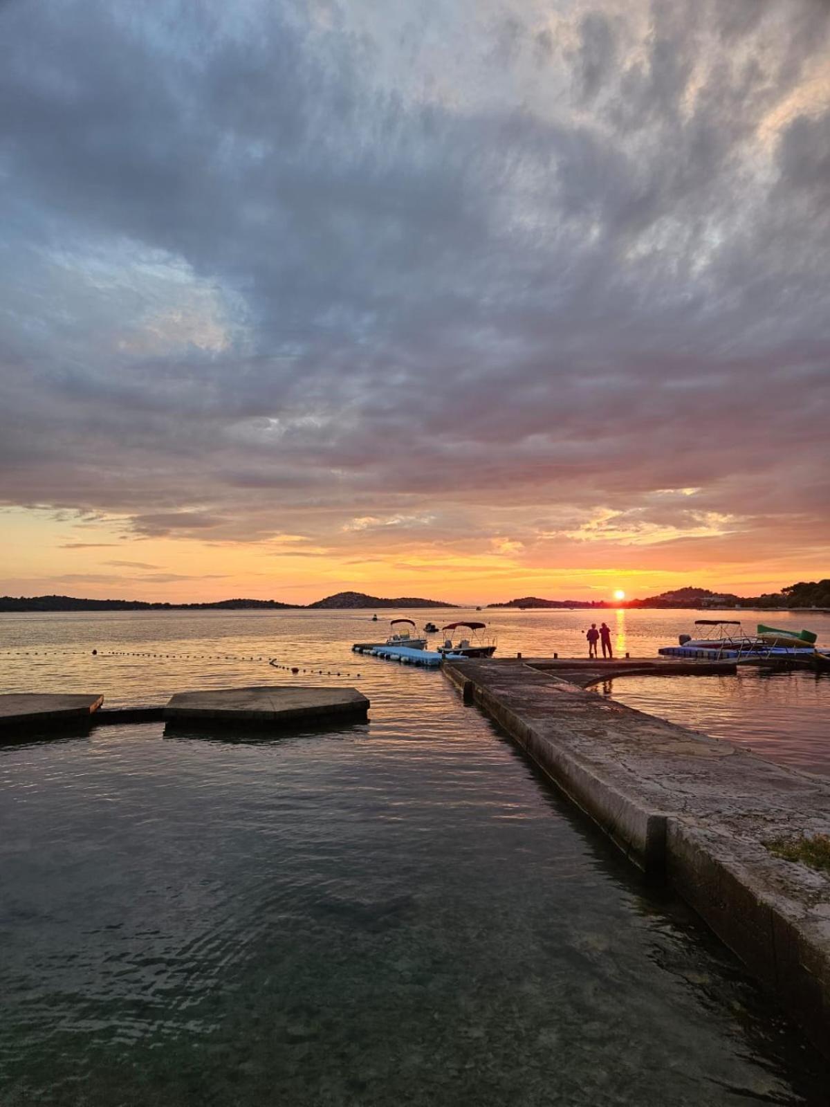 Apartmani Linda Vodice Zewnętrze zdjęcie